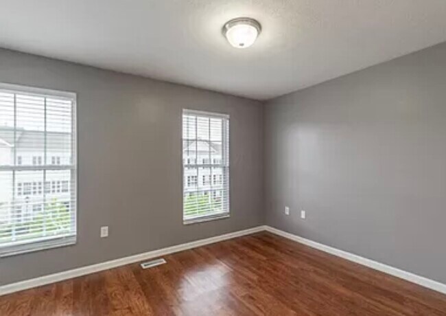 Building Photo - 5587 Bow Falls Blvd