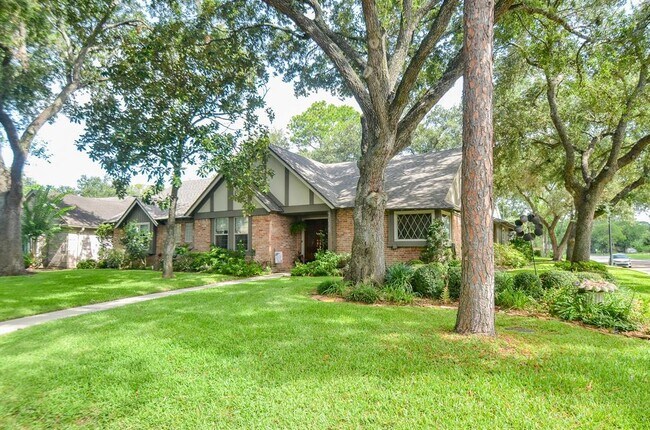 Building Photo - 3015 Bainbridge Ct