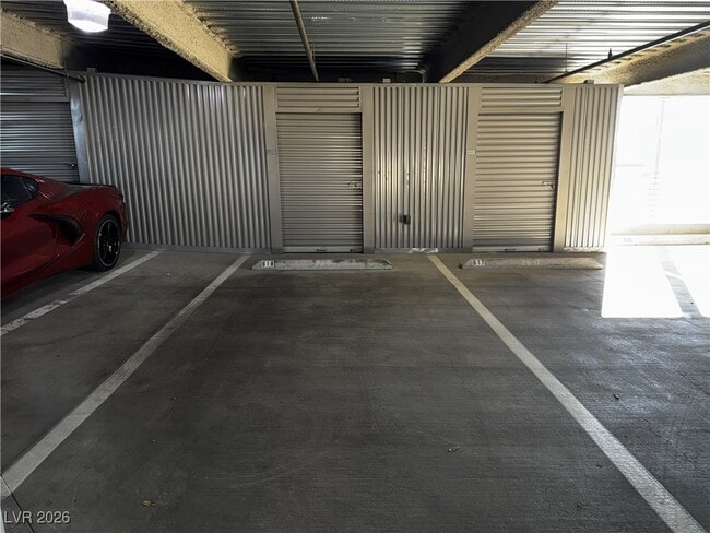 Building Photo - 200 Hoover Ave