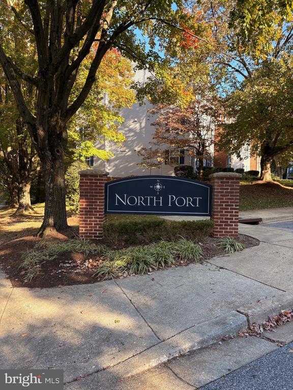 Primary Photo - 1430 Greendale Ct