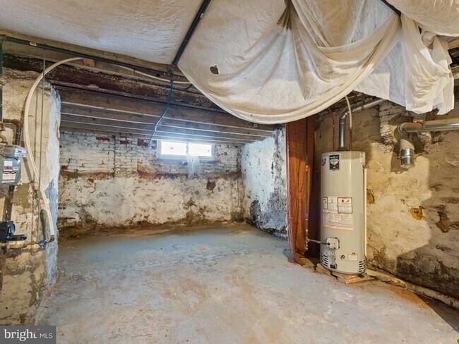 Building Photo - 1618 S 54th St