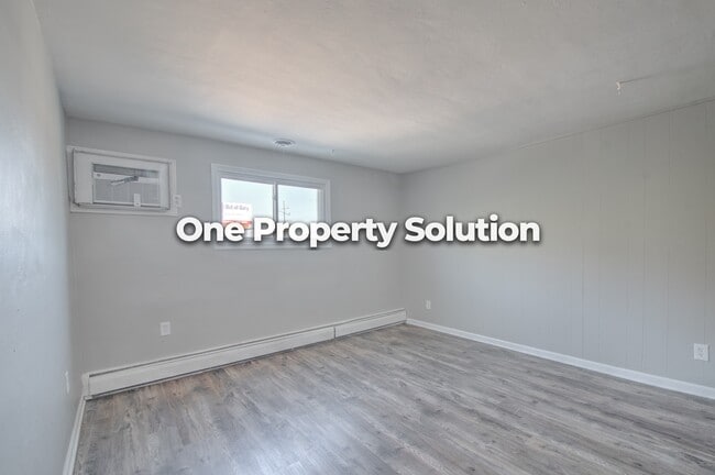 Building Photo - 5284 Broadway