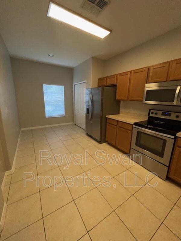 Building Photo - 4217 Winding Vine Dr