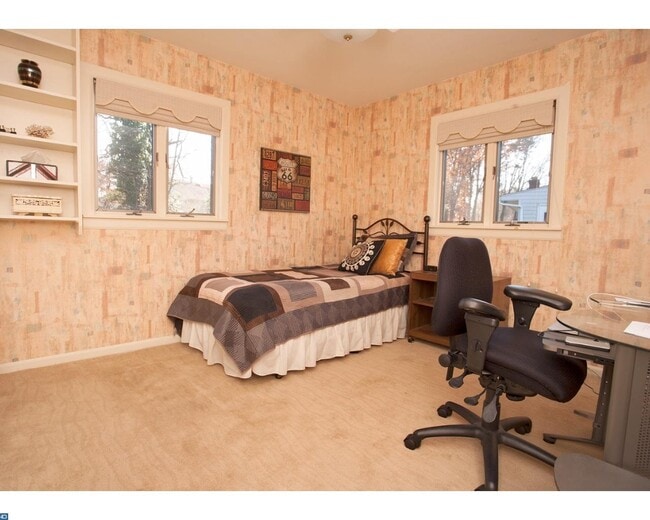 Building Photo - 410 Narragansett Dr