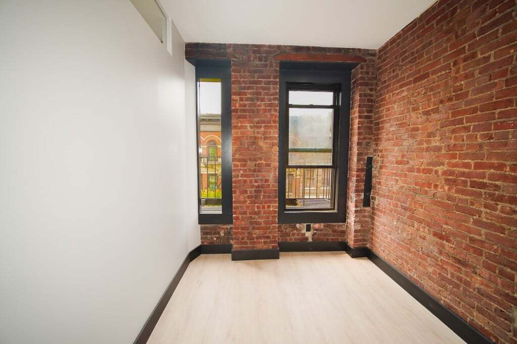 Building Photo - 9 W 103rd St