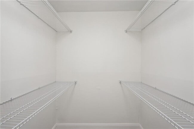 Building Photo - 421 Warm Springs Cir