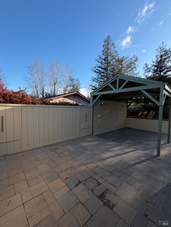 Building Photo - 378 Brey Rd