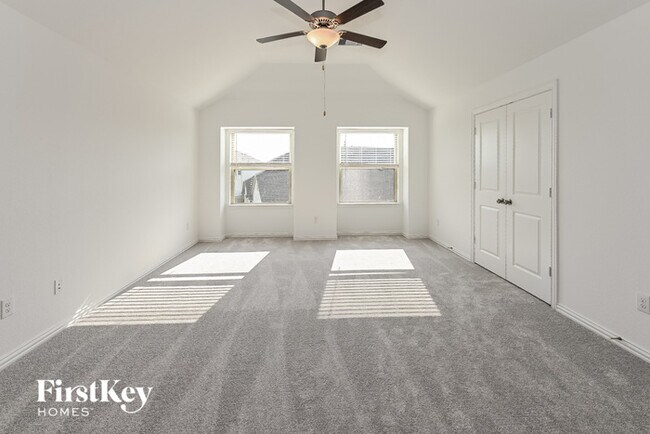 Building Photo - 9611 Pleasant Way