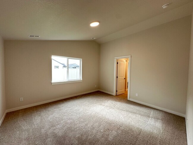 Building Photo - Brand New Hayden North Home