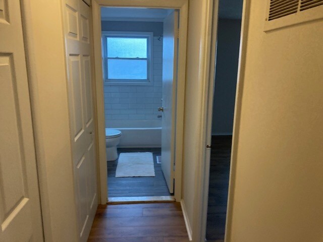 Building Photo - 1710 Gunwood Pl