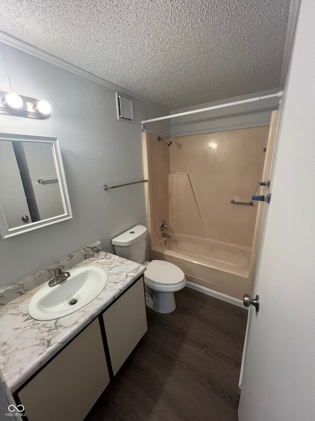 Building Photo - 2000 Indianapolis Rd