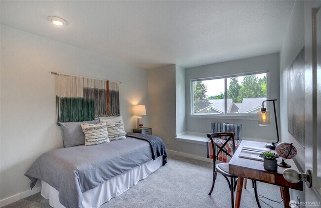 Building Photo - 2bd/1ba Kirkland Condo