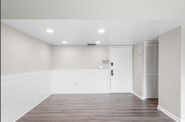 Building Photo - 235 6th St NW