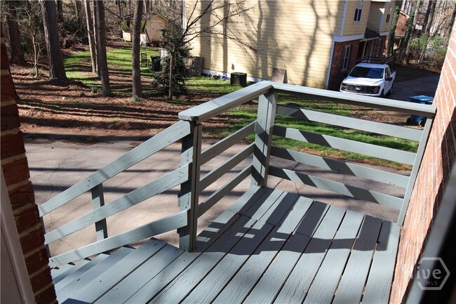 Building Photo - 159 Highland Park Dr