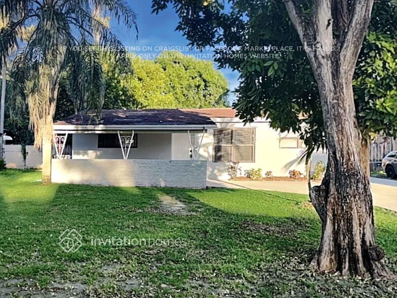 Primary Photo - 2301 N 62nd Ave