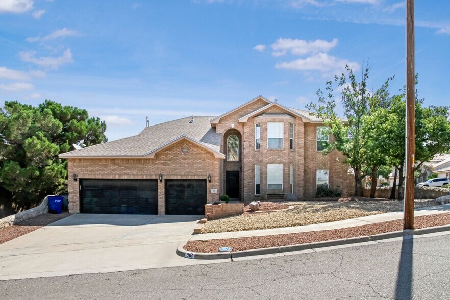 Building Photo - 918 Bellacumbre Dr