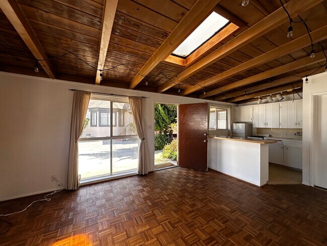 Building Photo - 1230 Devon Ln