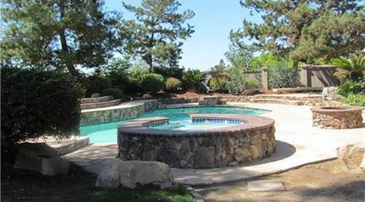 Building Photo - 2015 Hidden Crest Dr