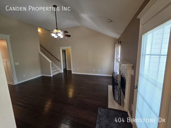 Building Photo - 404 Birdstone Dr