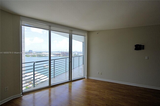 Building Photo - 335 S Biscayne Blvd