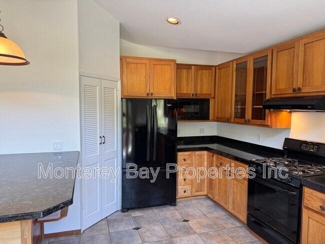 Building Photo - 158 Olive Springs Rd