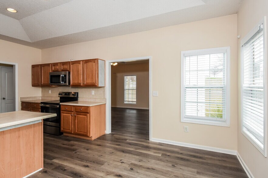 Building Photo - 150 Celestial Run