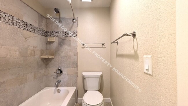 Building Photo - Desirable North Park Condo with Amazing Vi...