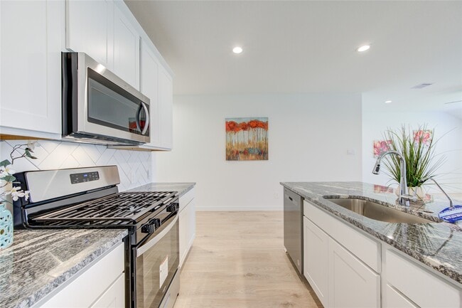 Building Photo - 2808 Misty Elm Ln