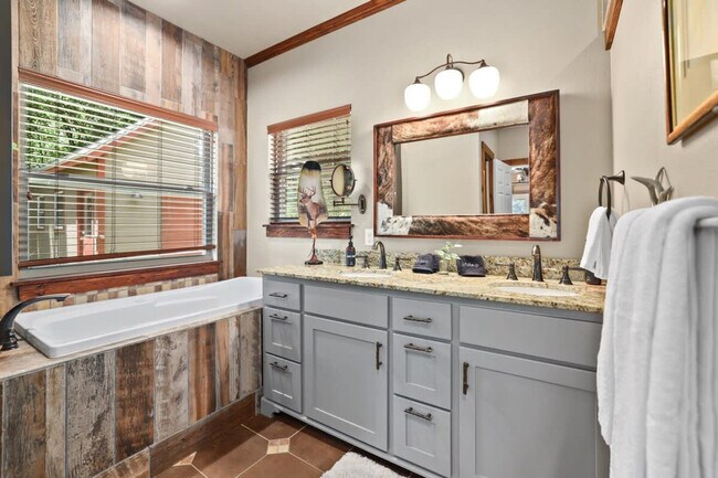 Building Photo - 19845 Groth Rd