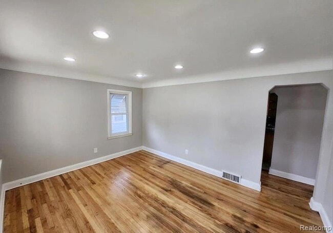 Building Photo - 1761 E Milton Ave