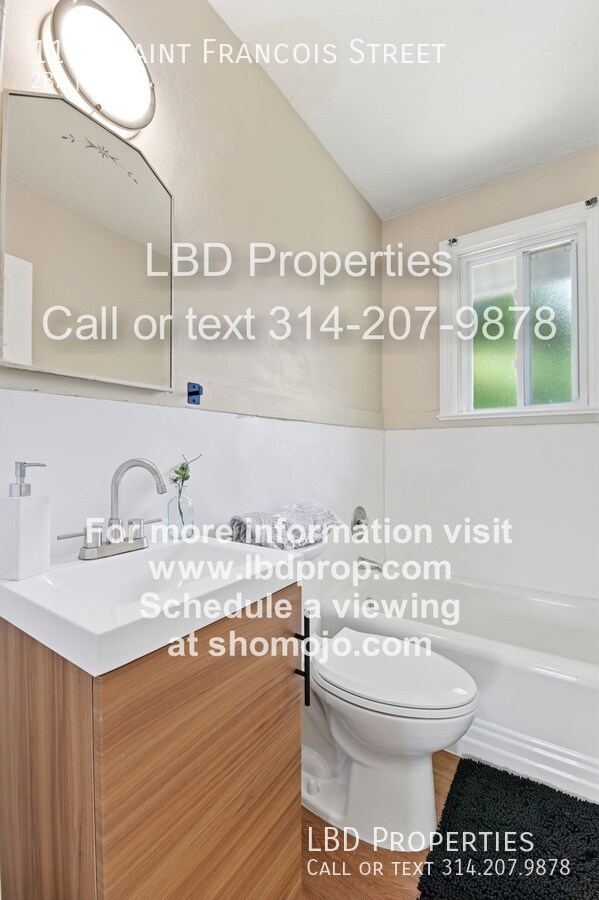 Building Photo - 1130 St Francois St