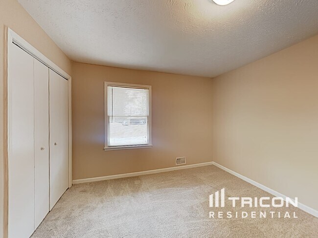 Building Photo - 2669 Peggy Sue Ln
