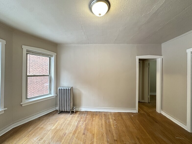 Building Photo - 4027 W Melrose St