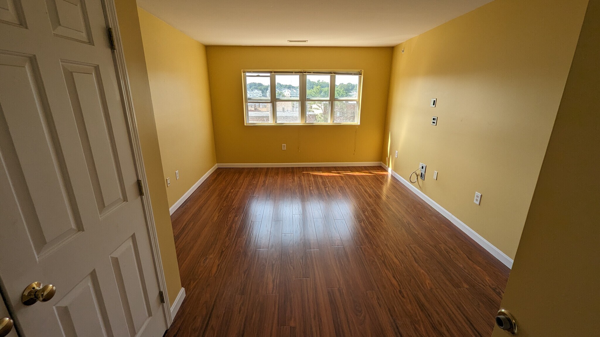 Master bedroom - 211 Central St