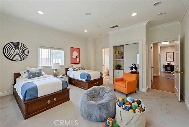 Building Photo - 11963 Manor Dr