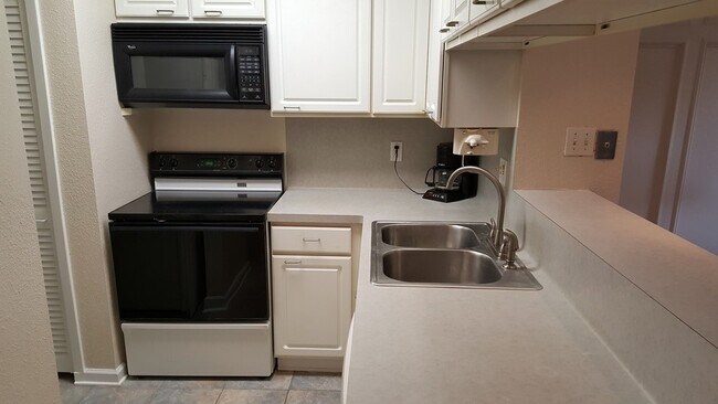 Building Photo - 260 El Dorado Blvd