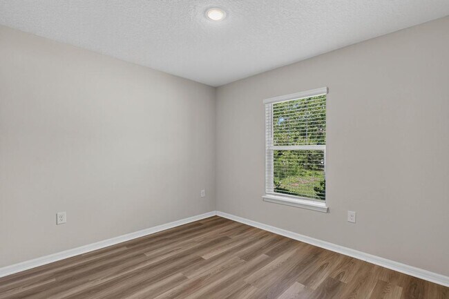 Building Photo - 129 Wellwood Ln