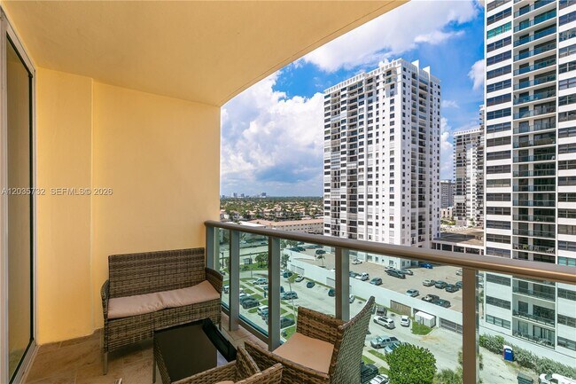 Building Photo - 2501 S Ocean Dr