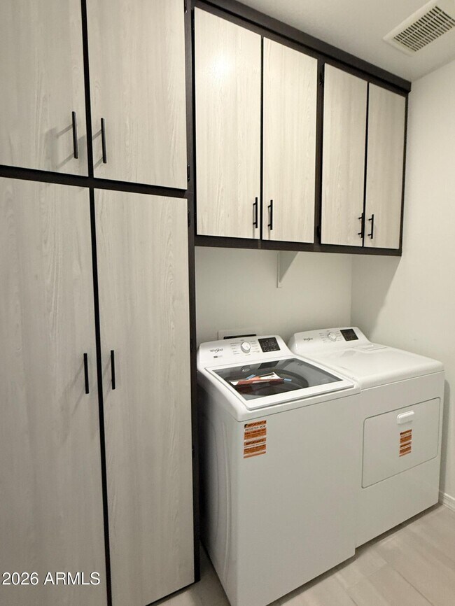 Building Photo - 11313 E Unger Ave