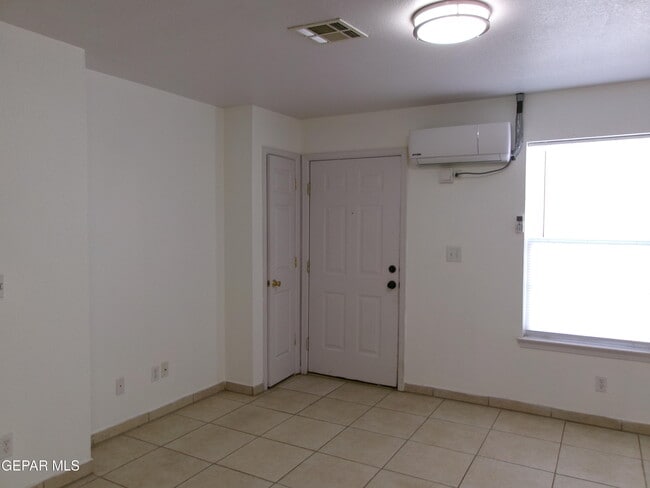 Building Photo - 303 McClintock Dr