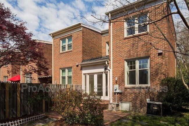 Building Photo - 431 W Princess Anne Rd