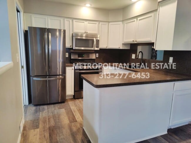 Building Photo - 6973 Chirrewa St