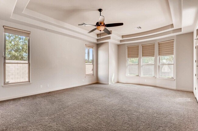 Building Photo - 15865 W Vernon Ave