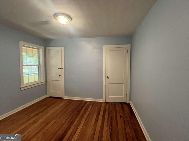 Building Photo - 402 Wheeler St