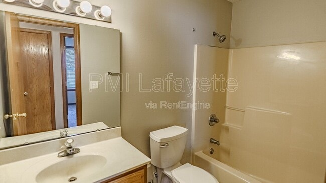 Building Photo - 2035 Bridgewater Cir