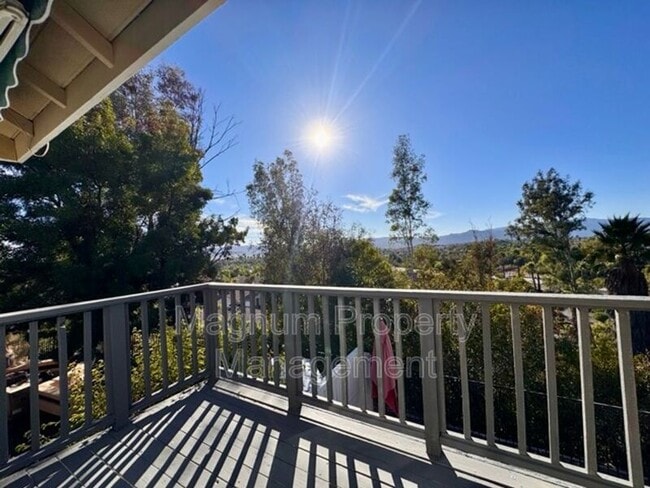 Building Photo - 40085 Temecky Way