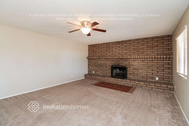 Building Photo - 5164 W Berkeley Rd