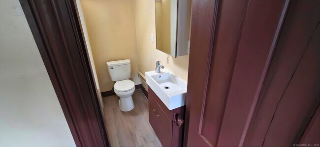 Building Photo - 186 Farren Ave