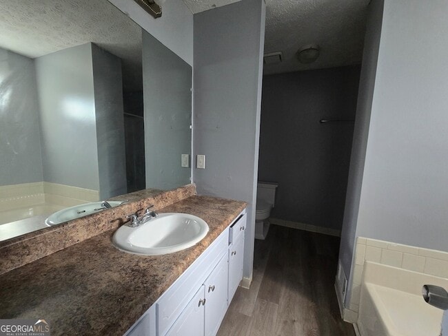 Building Photo - 6577 Ardmoor Dr