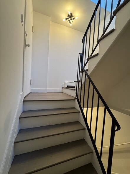 Building Photo - 15704 17th Rd